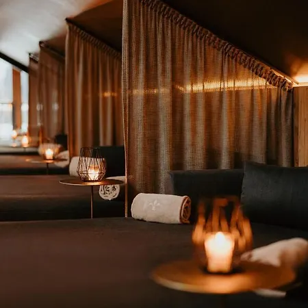 Almmonte Praeclarum Design Hotel 5*