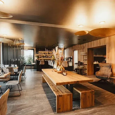 Almmonte Praeclarum Design Hotel